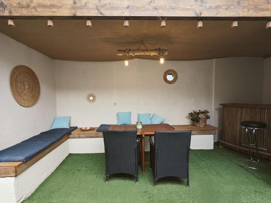 A 5Mn De La Reserve Africaine, Charmante Maison De Village Avec Patio Sigean Buitenkant foto
