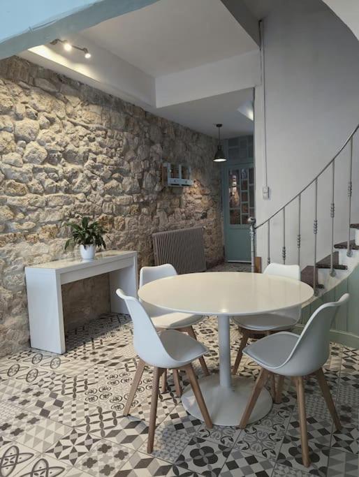 A 5Mn De La Reserve Africaine, Charmante Maison De Village Avec Patio Sigean Buitenkant foto